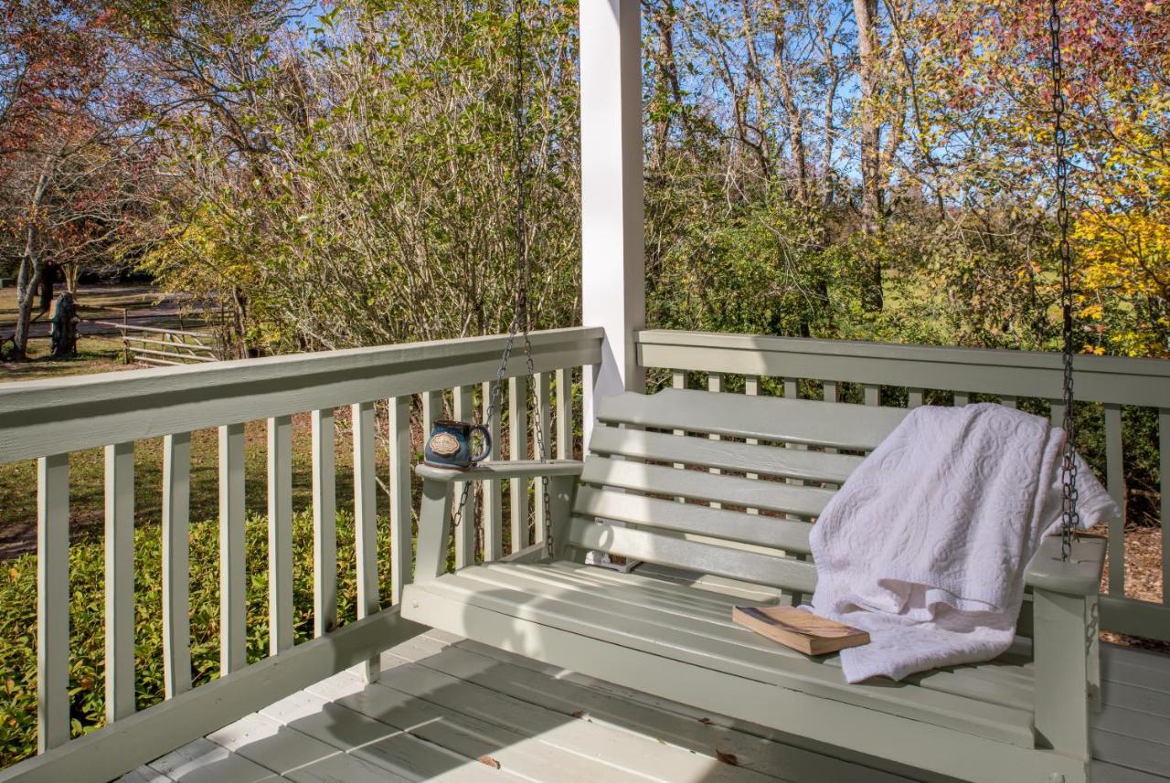Maison D'Memoire Bed & Breakfast Cottages Rayne Exterior foto