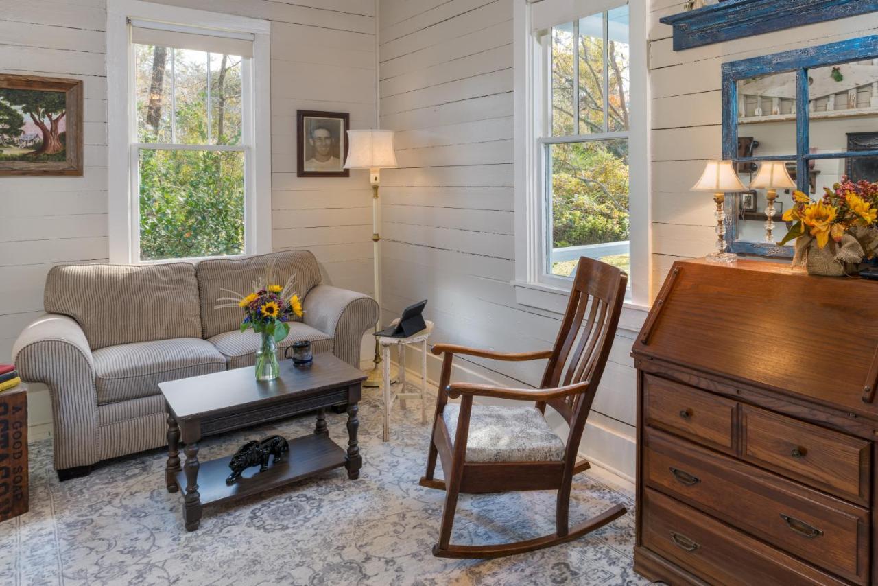 Maison D'Memoire Bed & Breakfast Cottages Rayne Exterior foto